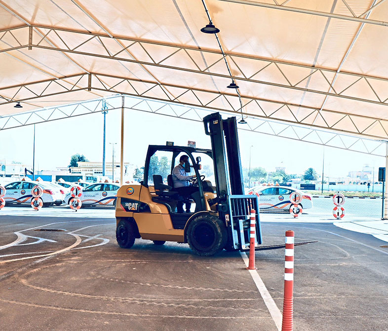 Light mechanical train apron - forklift