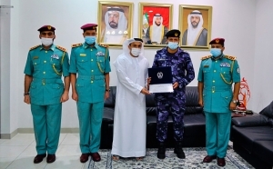 Maj. Gen. Al Shamsi honours director of Sharjah Driving Institute